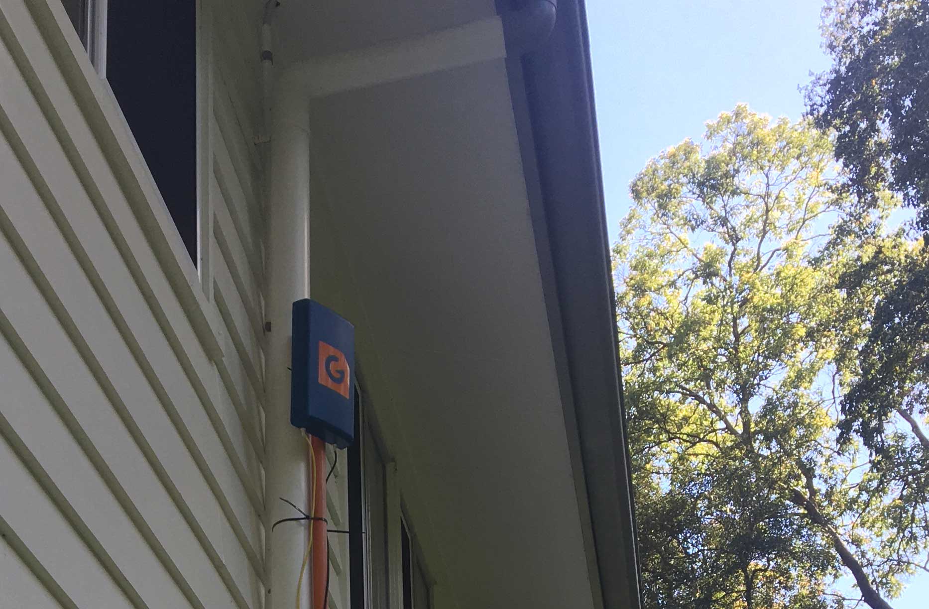 Optus 4G internet signal increase and super fast internet with True Blue G Spotter MiMo antenna into Optus B818 Modem